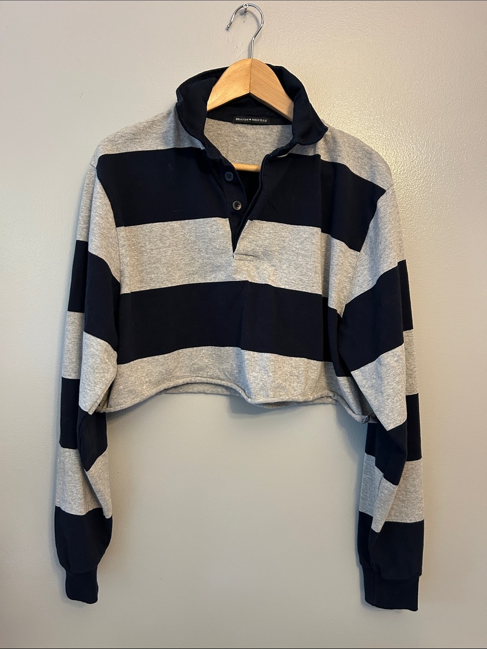 Brandy Melville Cropped Rugby Stripe Sweater - Gray & Navy